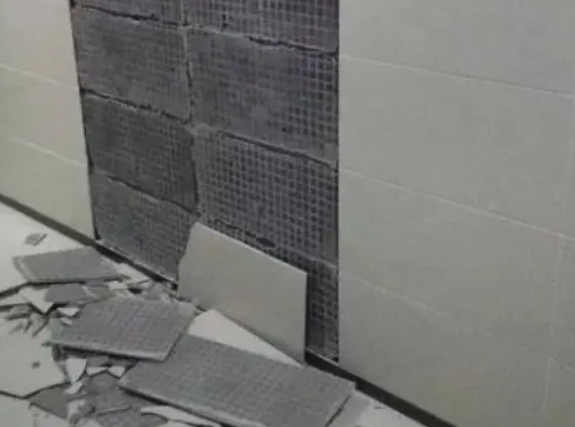 宁江瓷砖空鼓维修公司分享下宁江墙砖松动维修的知识